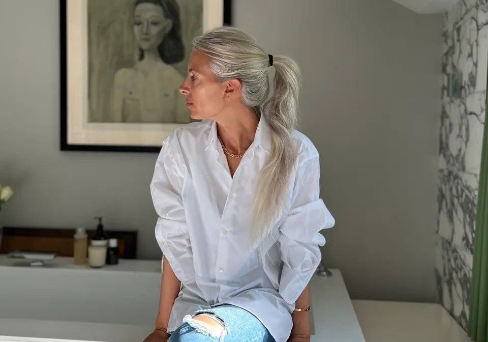 Gray Hair as a Trend: Why Women Are Choosing Natural - PENKO