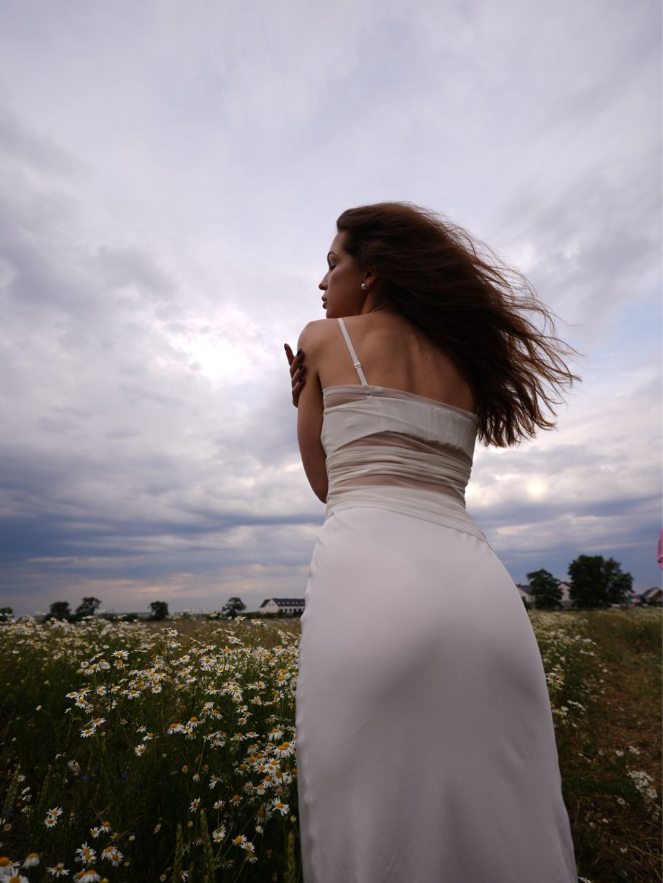 BANDEAU TOP WITH A DETACHABLE VEILED MESH