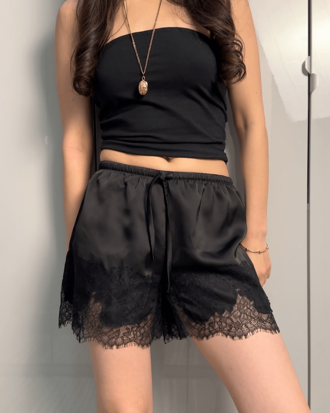 SATIN SHORTS WITH LACE TRIM - PENKO